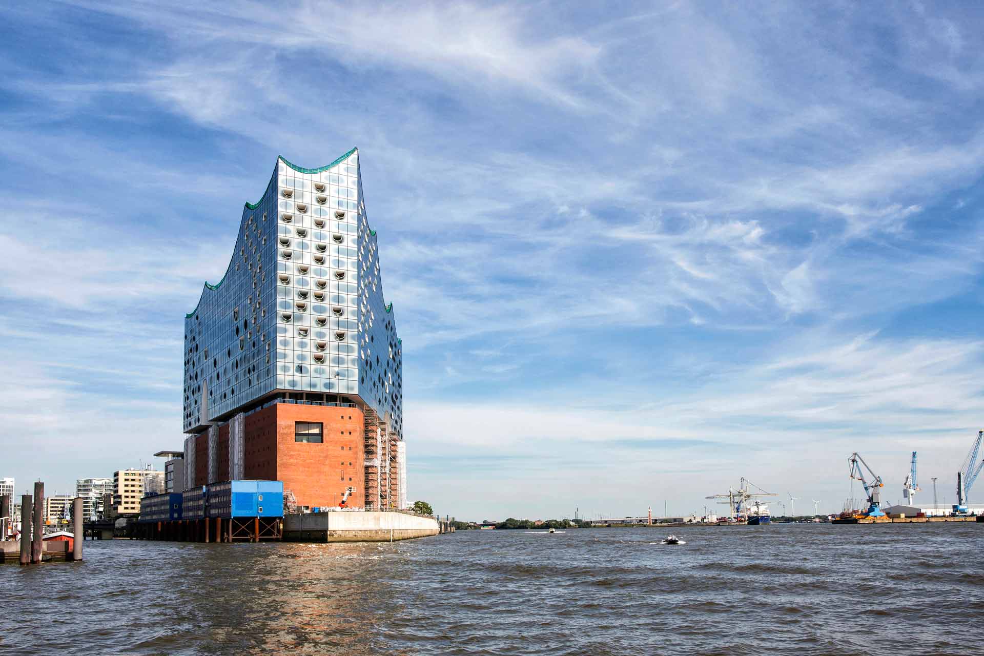 Kulturmetropole Hamburg: die neugebaute Elbphilharmonie 