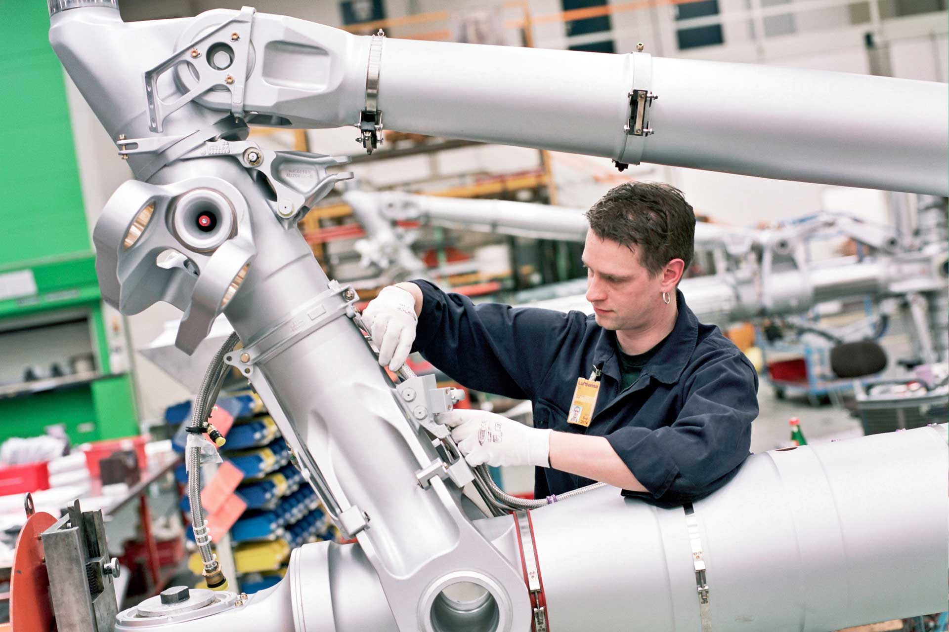 Lufthansa Technik: Zusammenbau eines überholten A310-Fahrwerks